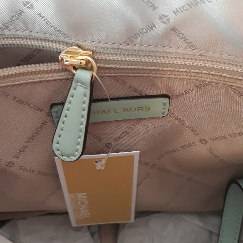 💕NEW STYLE & COLOR Michael Kors Pebble Leather - Picture 4 of 8